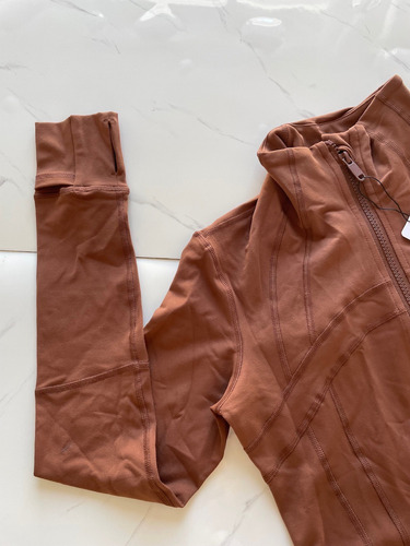 Define Jacket Lululemon Café Talla S Marrón S (Usado)