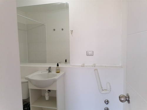 Departamento En Venta De 2 Dorm., 2 Baños En Quilpué