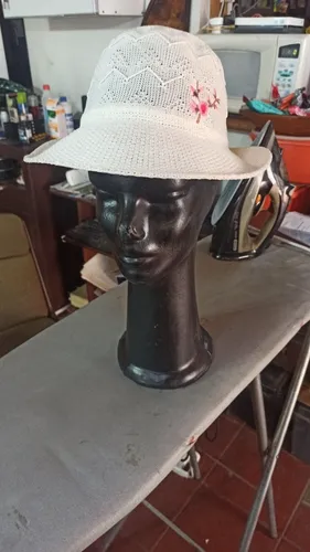 Gorra Sombrerito Hilo Tramado Blanco Con Bordadito Va Para M (Usado)