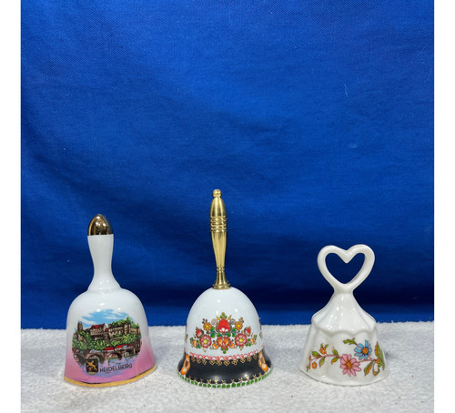 Antiguas Campanas Campanitas De Porcelana Selladas (Usado)
