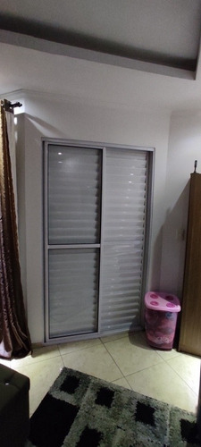 Sobrado De 2 Dorm. Com Sacada E Área De Churrasqueira.