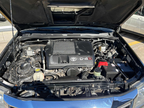Toyota Hilux 3.0 Cd Srv Cuero 171cv 4x2