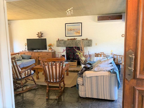 Moderna Casa En San Rafael- Ref: 798