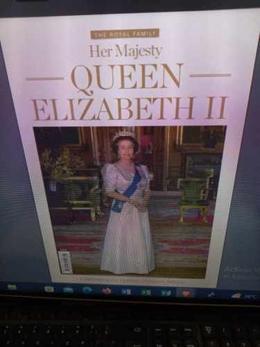 Revista Digital - The Royal Family - Her Majesty