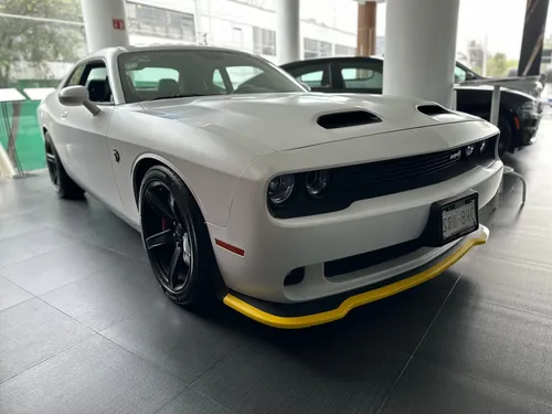 Dodge Challenger 6.2 Srt Hellc At