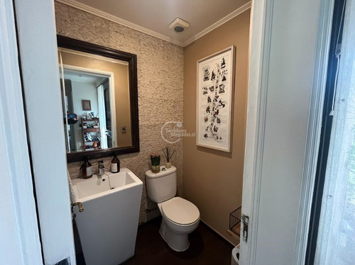 Casa En Venta De 7 Dorm. En Lo Barnechea