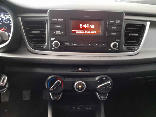 Imagen 14 de 15 de Kia Kia Rio Sedan 2020 4p L, 1.6 L Mpi Ta6, Ve Del., Ba,