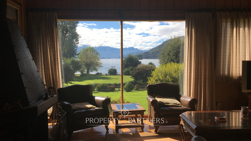 Casa Frente Al Lago Calafquén