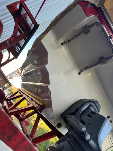 Chris Craft Cuddy 219