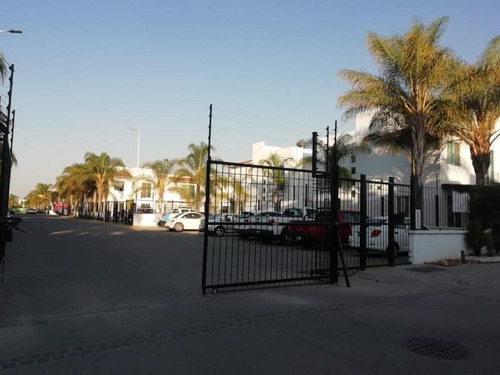 Imagen 5 de 12 de Casa Sola En Renta Misión Privadas Residenciales