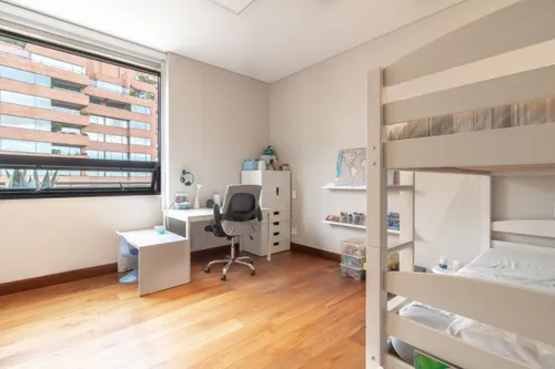 Apartamento En Arriendo En Los Rosales. Cod A23609