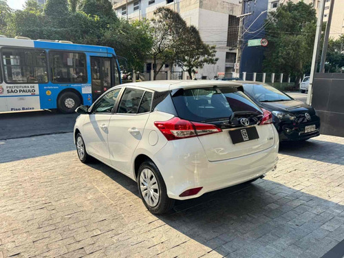 Toyota Yaris 1.3 16V FLEX XL LIVE MULTIDRIVE