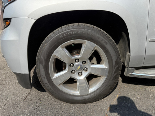 Chevrolet Suburban 5.3 Ltz V8 4wd 2da Cubo At