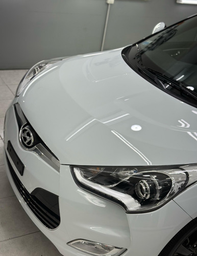 Hyundai Veloster 1.6 6at 130cv