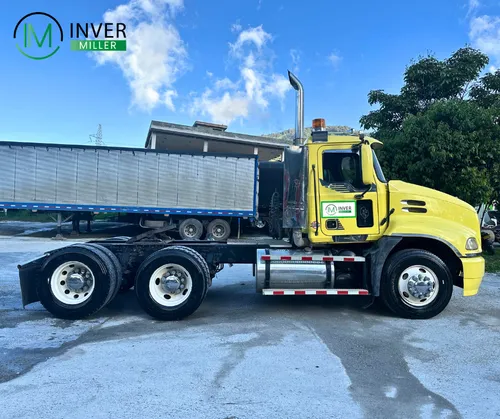 Mack Cnx 613 Tractomula