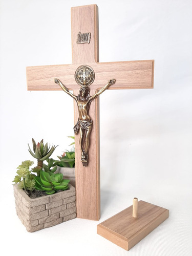 Cruz Crucifixo Parede Cristo Metal Medalha São Bento 33,5cm