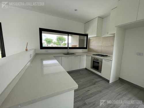 Casa En Venta En Barrio San Pablo Pilar Del Este