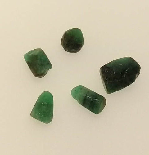 Esmeralda Rolada 45.00 Cts Bruto Kit 05 Pedras Selenita A Verde Translucido Cor Forte Pedra Preciosa Extra Da Bahia Garantia Eterna