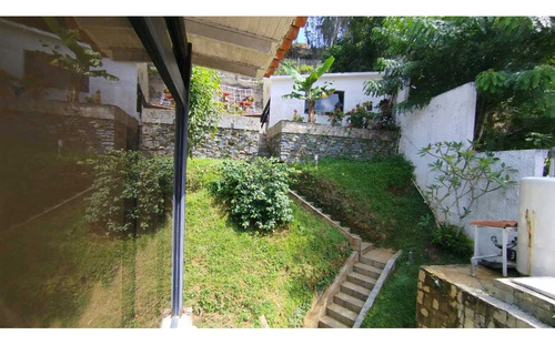 Casa En Venta Urb El Placer 5h/6b/3p Piscina