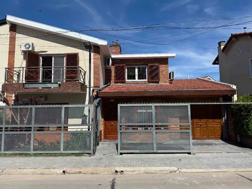 Casa en alquiler en Saavedra