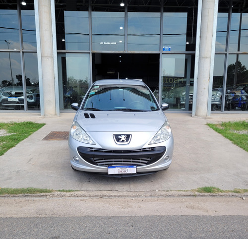 Peugeot 207 1.4 Sedan Hdi Xt