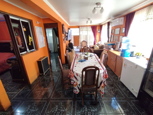Casa 3d, 1b, 2e, 1bo. - Metro Neptuno.