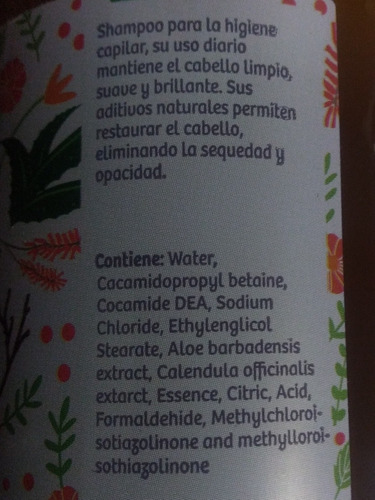 Imagen 3 de 3 de Shampoo Para Cabellos Secos Y Castigados Con Aloe Vera Y Caléndula Hierbas Del Oasis Vegan Sin Parabenos