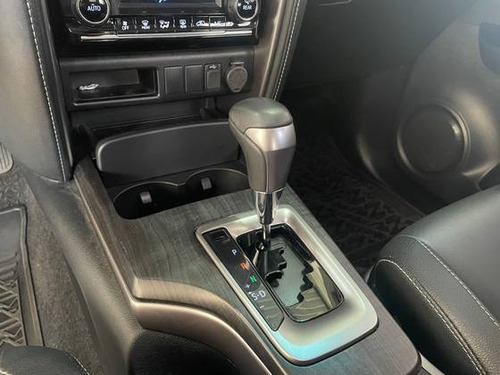 Toyota Hilux SW4 2.7 VVT-I FLEX SRV 7L 4X2 AUTOMÁTICO