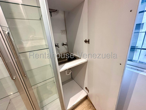Apartamento En Alquiler En Los Naranjos De Las Mercedes 25-18685 As