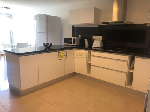 Apartamento En La Brava, De 3 Dormitorios Cuenta Con Excelentes Servicios, Vista Plena Al Mar - Consulte!!!!!!!!-ref:2383
