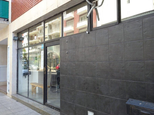 Imagen 2 de 3 de Local En Venta A La Calle A Metros De Plaza Colon