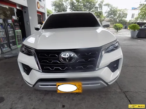 Toyota Fortuner Srv