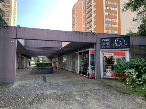 Local En V.lopez-vias/maipu