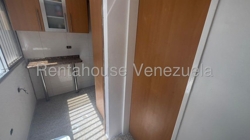 Montalbán Ii, Apartamento En Venta, #25-15851 Cuenta Con 2hab, 3 Baños, Estacionamiento, Tanque Interno De Agua