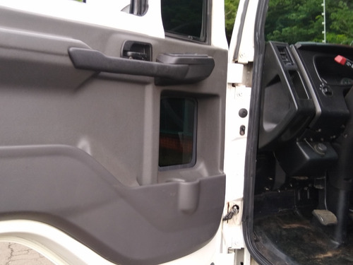 Ford Cargo 1119 Baú