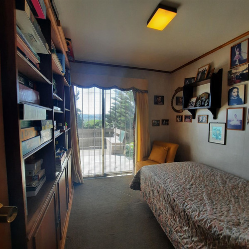 Casa En Venta De 4 Dorm. En Santo Domingo