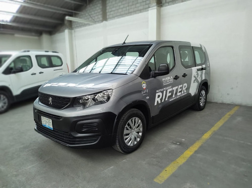 Imagen 2 de 9 de Peugeot Rifter Active Para Personas Con Capacidad Limitada