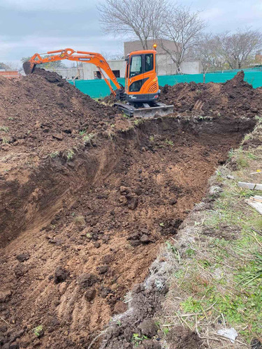 Imagen 2 de 5 de Pozo Pileta Piletas Excavación Zanjeo Desmalezado De Terreno