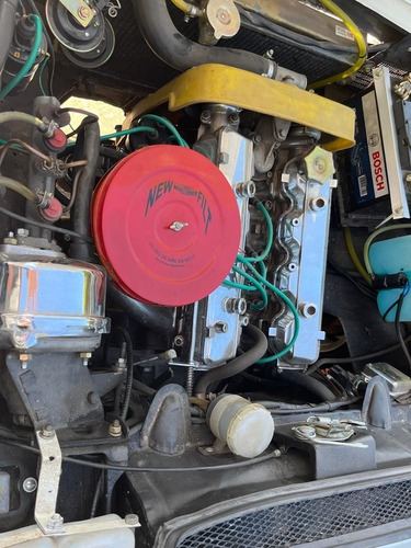 Imagen 4 de 8 de Fiat Coupe 1500. Motor 125. Caja De 5v