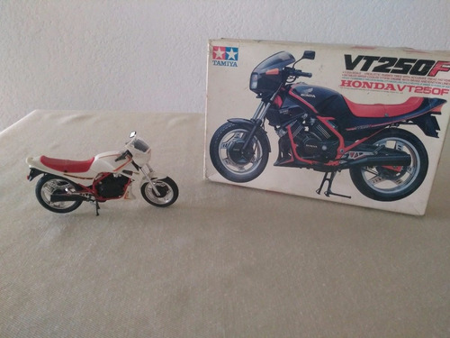 Moto Honda Vt250f Tamiya Escala 1/12 De Colección ¡ Armada ¡