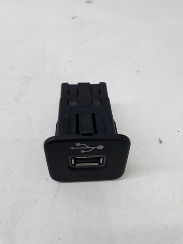 Entrada Usb 16v Traseira Jeep Renegade 2015 A 2021 Original 