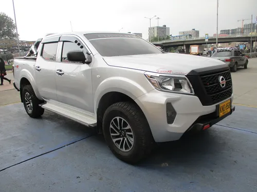 Nissan Frontier Doblecabina 4x2 2500cc Mt Aa