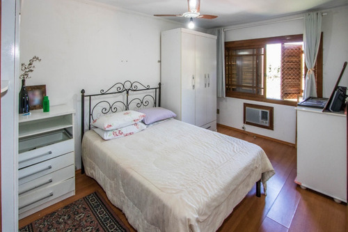 Casa Em Ipanema Com 3 Dormitórios - Lu273419