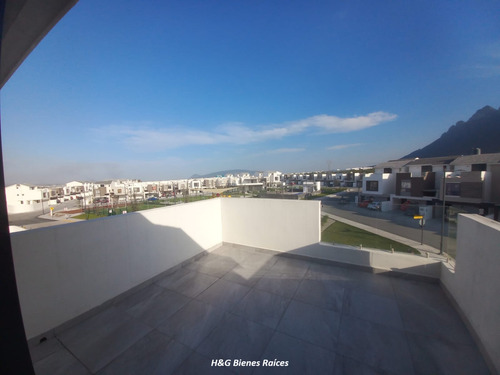 Casa De 3 Niveles Con Excelente Precio En Dominio Cumbres