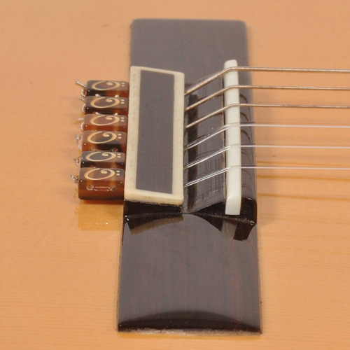 String Tie Para Guitarras Color Ambar