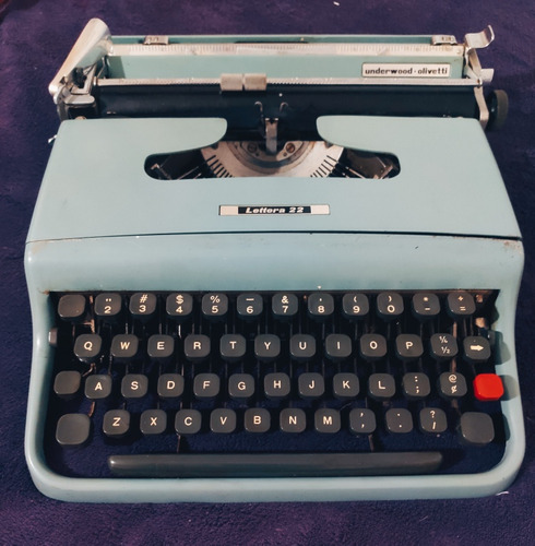 Máquina De Escribir Olivetti Lettera 22