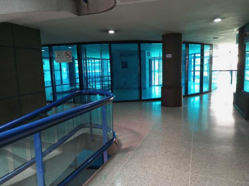 Centro Comercial En La Mejor Zona De Valencia