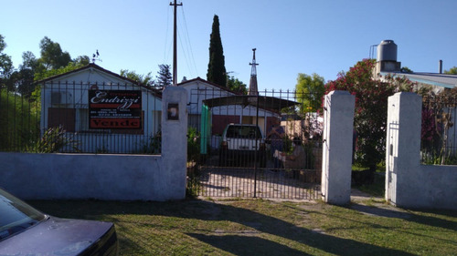 Imagen 4 de 26 de Casa 6 Amb. En Venta En Merlo Lote Grande
