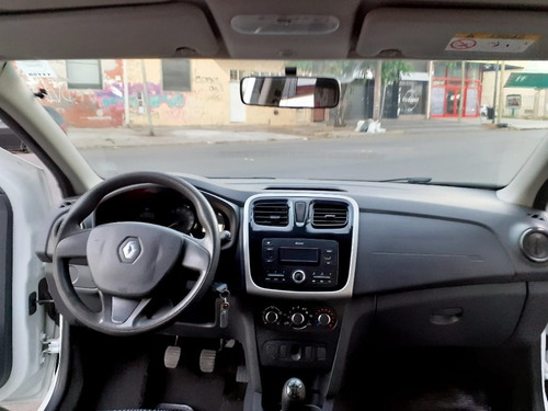 Renault Sandero Authentic 1.6 8v 5 Puertas