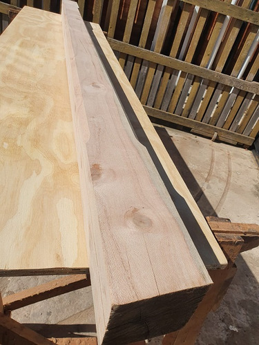 Columna Madera Paraiso Cepillada 4 X 4 Pul X 3mt. Mader Shop